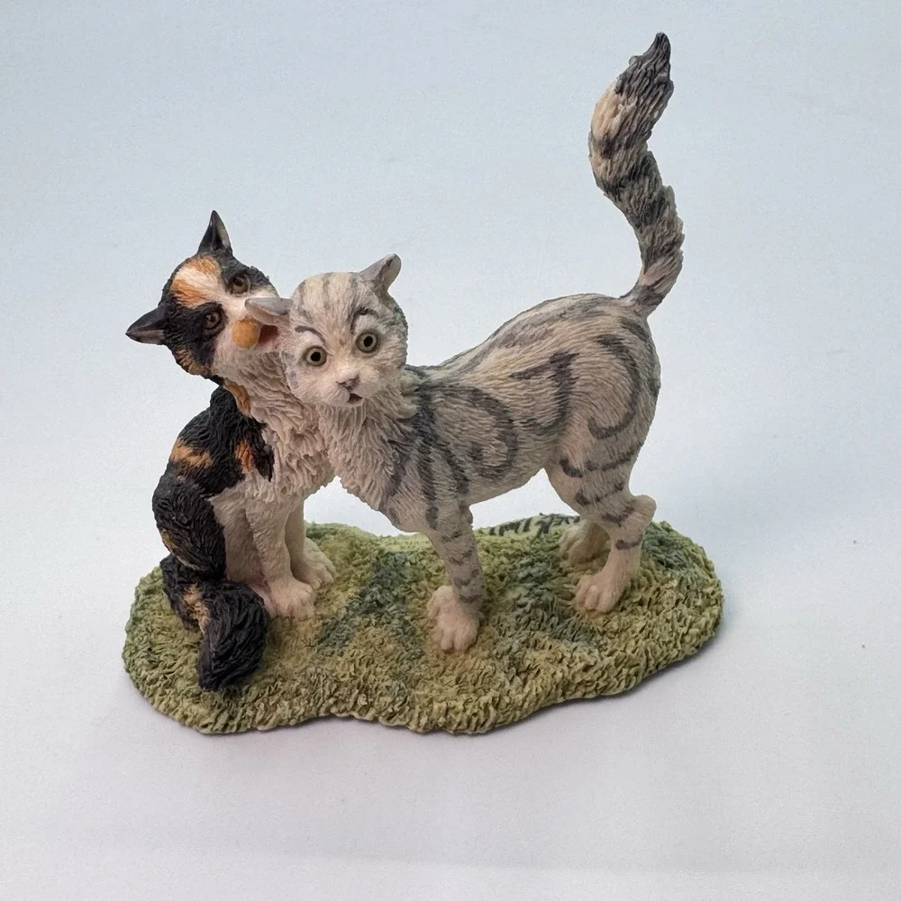 Lowell Davis Cat Kitten Figurine 